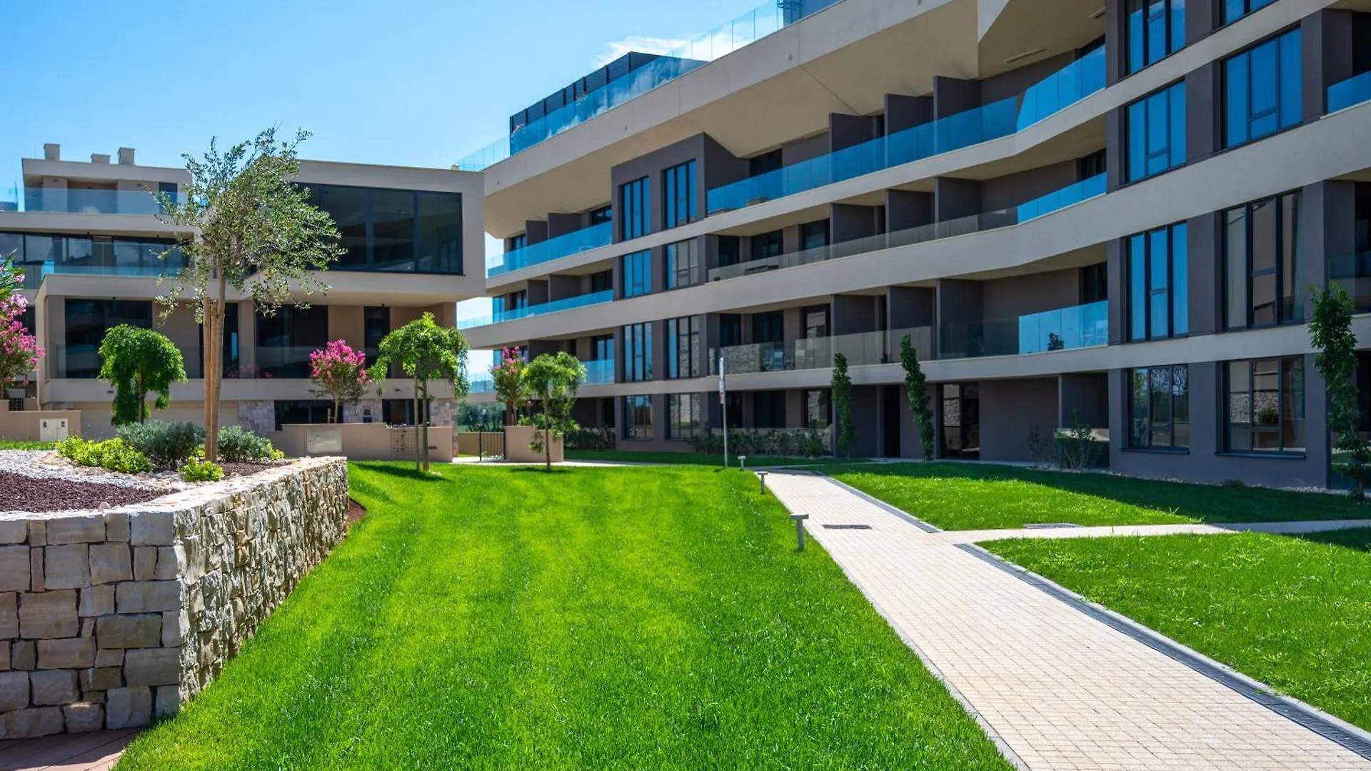 Petram Resort & Residences