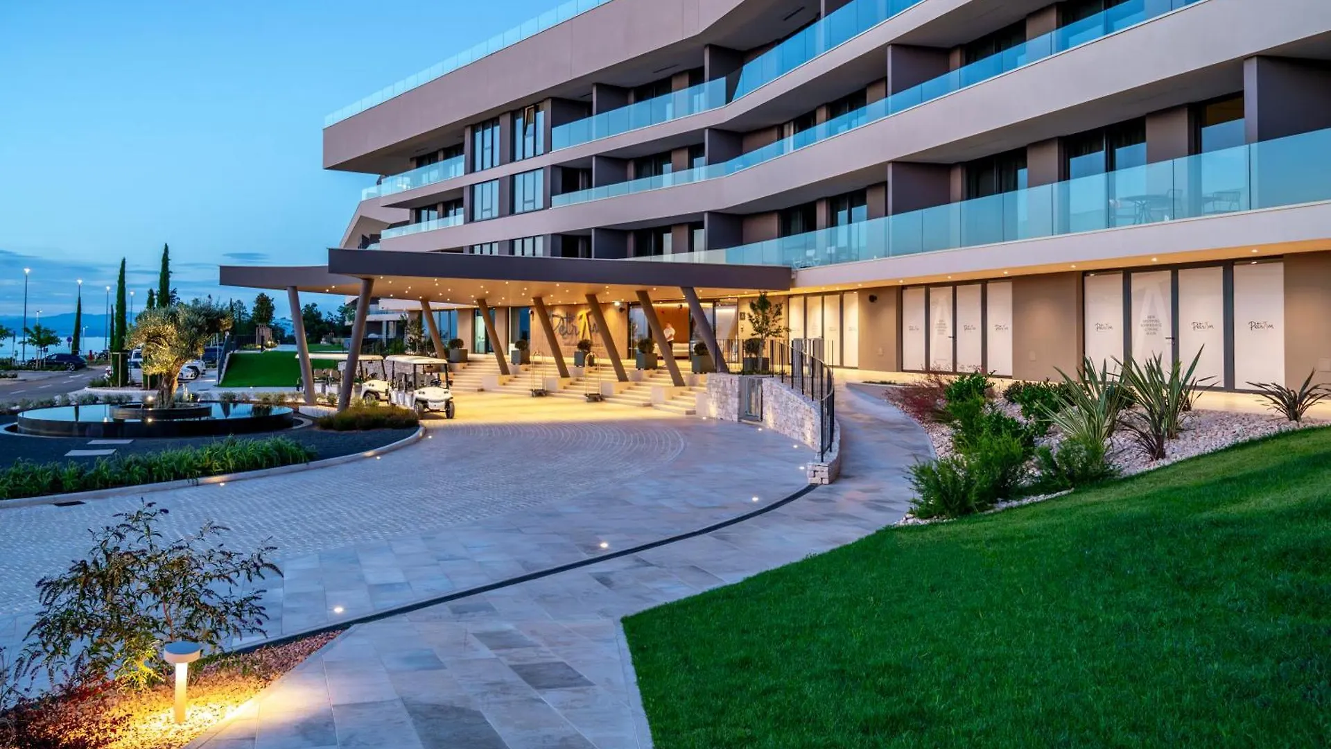 公寓式酒店 Petram Resort & Residences 萨武德里亚